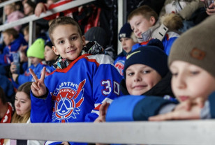 Юные хоккеисты Смоленска посетили матч КХЛ