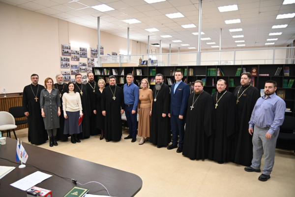 Объединить усилия в служении Отечеству