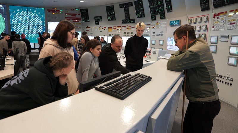 Студенты МИФИ познакомились с производством на Смоленской АЭС