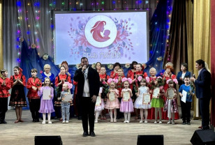 Смоленские единороссы выразили благодарность матерям в праздничный день