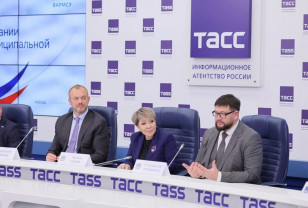 Смоляне подали около 500 заявок на премию для муниципальных служащих