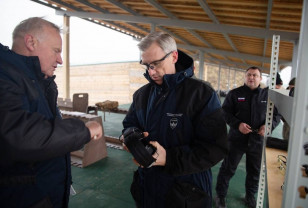 Василий Анохин проинспектировал ход строительства нового спортивного стрелкового комплекса в Смоленской области