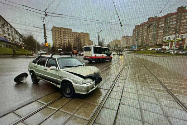 Стали известны подробности массового ДТП в Смоленске на улице Румянцева