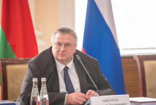 Василий Анохин поздравил с Днём рождения зампреда правительства РФ Алексея Оверчука