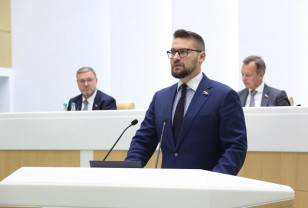 10 декабря Совет Федерации рассмотрит заявление сенатора Руслана Смашнёва о досрочном прекращении полномочий