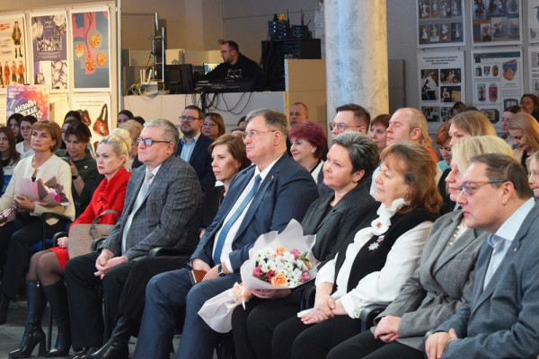 Анатолий Овсянкин награждён за участие в проекте «Добрый доктор»