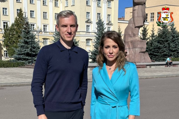 Смоленск поддержала телеведущая Юлия Барановская