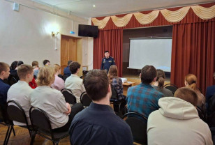 Смоленским школьникам рассказали, как получить высшее образование в Воронежском институте ФСИН России