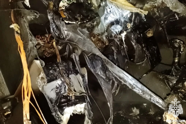 В Велиже возле дома на улице Ленина вспыхнул автомобиль