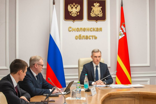 В Смоленской области до конца года заменят 45 лифтов в жилых домах