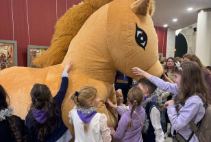 В Смоленске три тысячи детей уже побывали на новогодних праздничных спектаклях