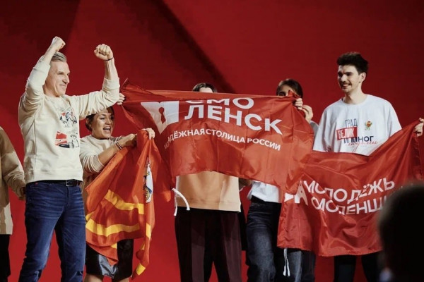 Акции губернатора Смоленской области Василия Анохина – среди стабильно растущих