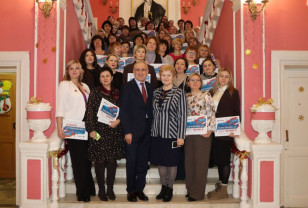 Сергей Неверов наградил победителей и лауреатов конкурса библиотек Смоленщины 