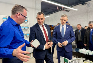 Василий Анохин и белорусская делегация посетили «Станкосервис» и «Пушкинский»