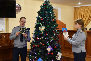 Региональное УФСИН исполнило новогодние желания юных смолян