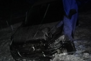 В Дорогобужском округе иномарка врезалась в стоящий автомобиль