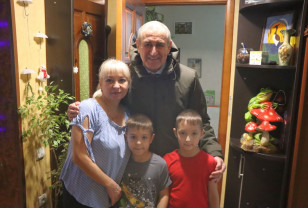 Сергей Неверов исполнил желания смоленских детей в рамках акции «Ёлка желаний»