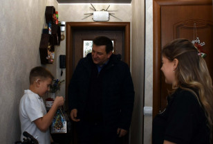 Секретарь смоленского реготделения «Единой России» принял участие в акции «Ёлка желаний»