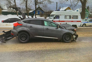 В Велиже на перекрестке столкнулись две иномарки
