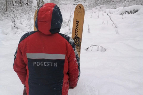 Энергетики «Смоленскэнерго» устраняют последствия сильного снегопада