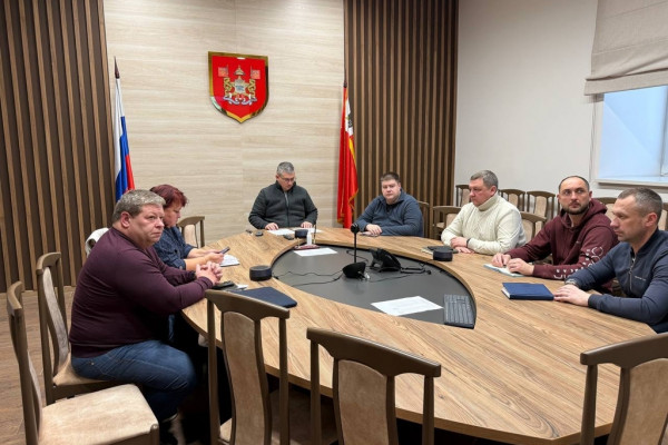 Глава города Александр Новиков провёл оперативное совещание по координации работы в условиях штормового предупреждения