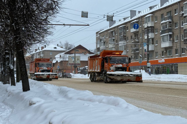 4700 кубометров снега вывезено из Смоленска за сутки