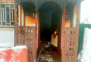 В Демидове спасатели тушили пожар в частном жилом доме