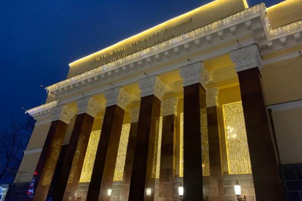 Смолян приглашают на гала-концерт, посвящённый празднованию Дня артиста