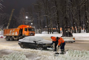 Смоленских автомобилистов призывают соблюдать правила парковки