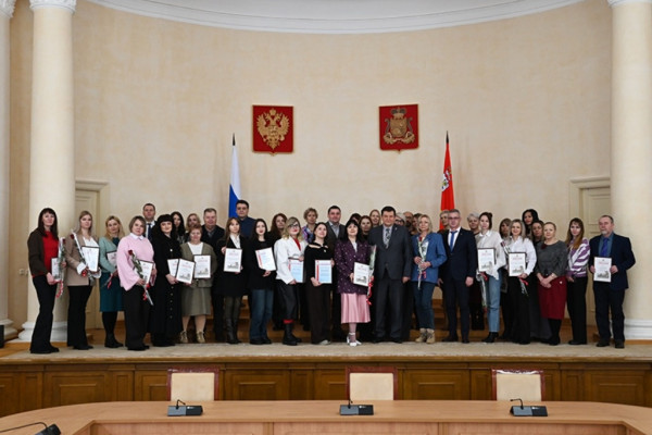 В Смоленской областной Думе наградили победителей журналистского конкурса