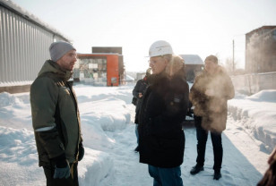 Глава города Смоленска Александр Новиков ознакомился с ходом строительства центра настольного тенниса на проспекте Гагарина