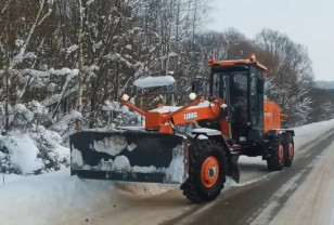 В Смоленском округе очистили от снега автодорогу Магалинщина — Исаково