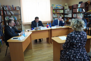 Секретарь смоленского реготделения «Единой России» провёл приём граждан в Демидове