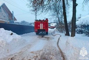 В Смоленске пожар почти уничтожил частный жилой дом