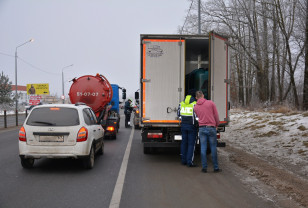 В двух районах Смоленска госавтоинспекторы 23 января проведут «сплошные проверки» водителей
