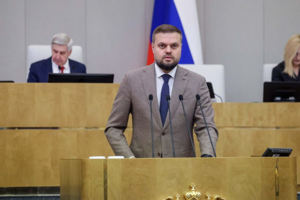 Депутат Артём Туров рассказал о совершенствовании миграционного законодательства