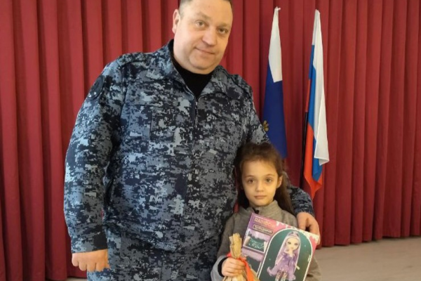 Сотрудники смоленского СИЗО исполнили мечту шестилетней девочки