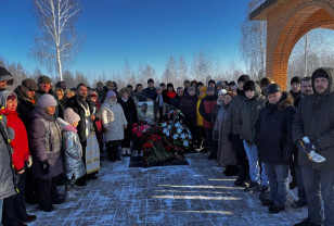 В Рославле открыли памятник основателю поискового движения на Смоленщине Игорю Жарынцеву
