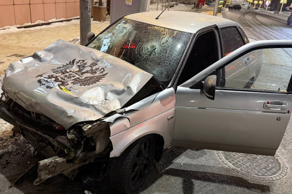 Два человека пострадали в результате аварии в Смоленске на улице Николаева