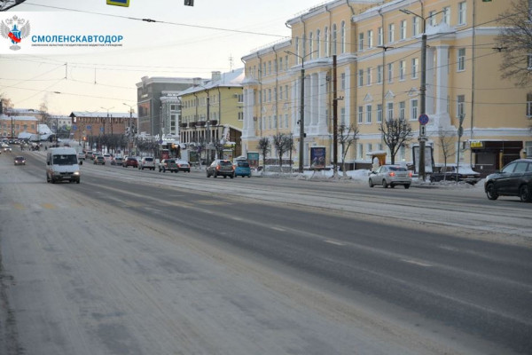 3762 куб. м снега вывезено в Смоленске минувшей ночью