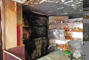 В посёлке Кардымово горел продуктовый магазин