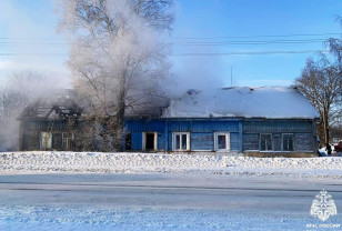 В Смоленской области в селе Глинка горел четырёхквартирный жилой дом