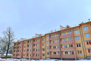 Программа обеспечения жильём сирот в Смоленской области продолжится