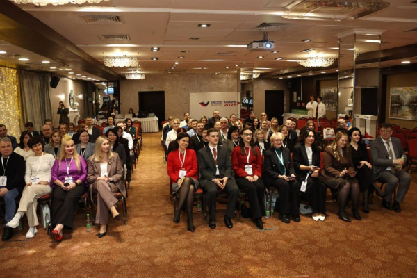 Смоленская область представляет свой экспортный потенциал на всероссийской конференции в Казани