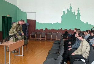 ОМОН «Кривич» провёл Уроки мужества для смоленских школьников