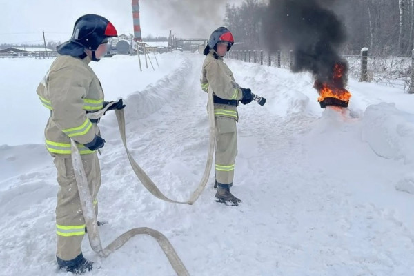 Пожарные смоленской Росгвардии провели учебно-методические сборы