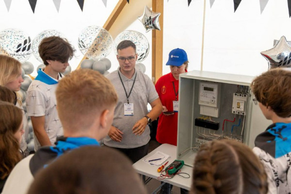 Борис Эбзеев: Инвестируем в будущее, формируя кадровый потенциал компаний со школьных лет