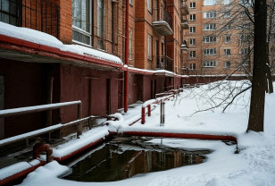 В Смоленске затопило подвал в доме № 18А по проспекту Строителей