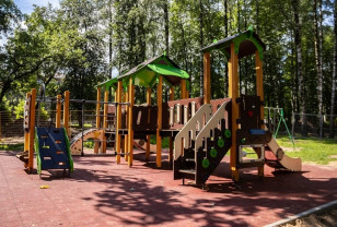 В Смоленске построят 10 новых детских площадок