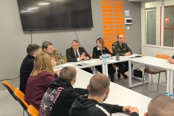 В Смоленске прошла встреча с кандидатами в новый род войск